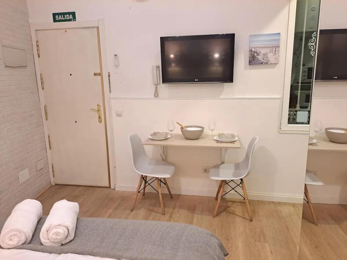 Cosy Apartamento En La Latina มาดริด ภายนอก รูปภาพ